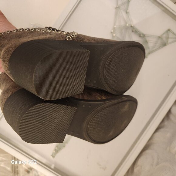 SBICCA Murphy TAUPE BOOTS. NIB. Size 7 - Picture 9 of 11
